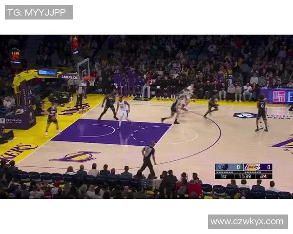 湖人对阵灰熊全场精彩回放第二节精彩瞬间分析与战术解读